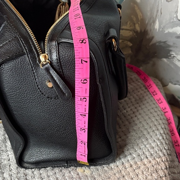 Aldo Black Leather Bag with Gold Hardware - Picture 9 of 10